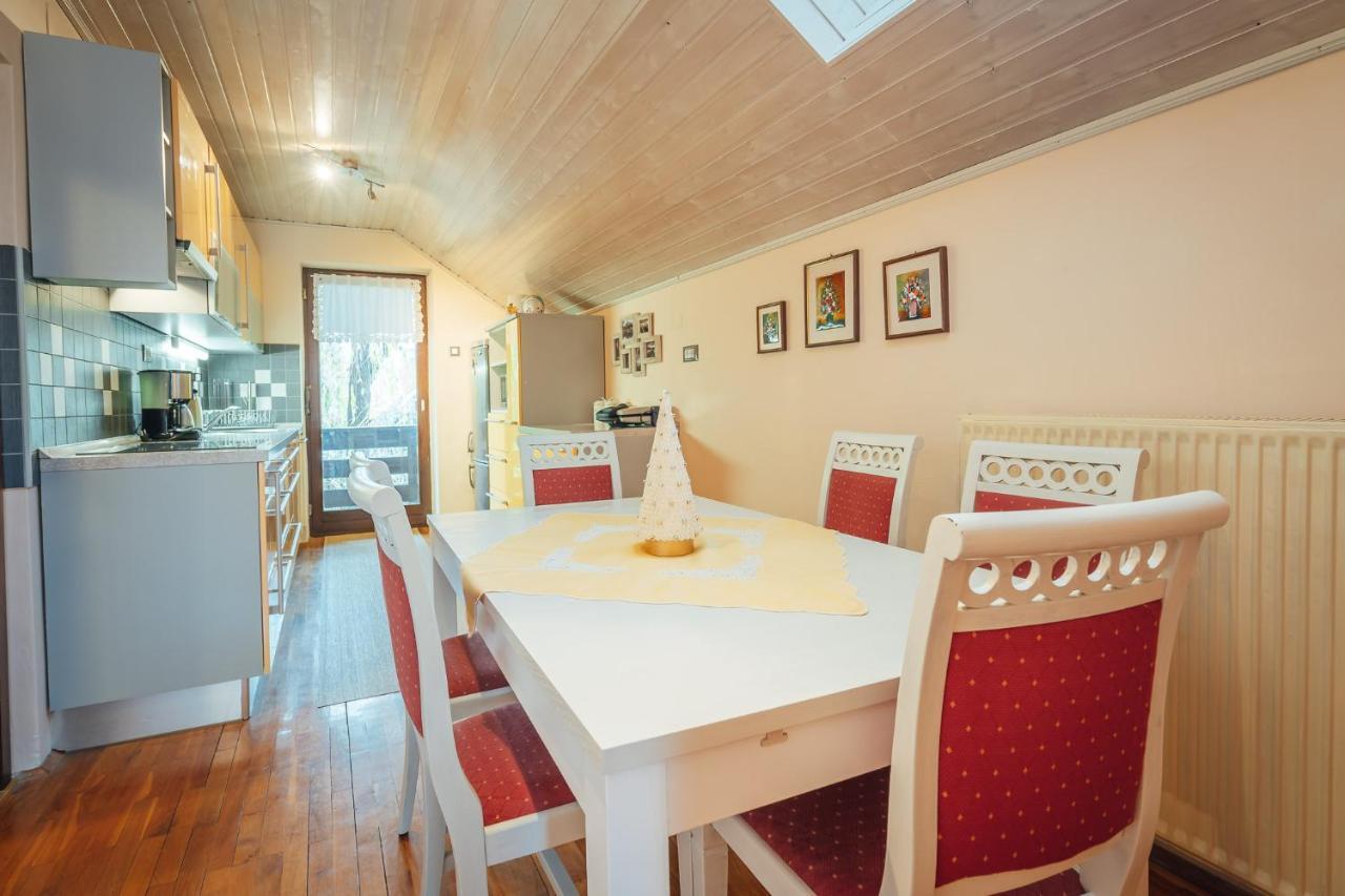Apartma Borovc Мойстрана Экстерьер фото